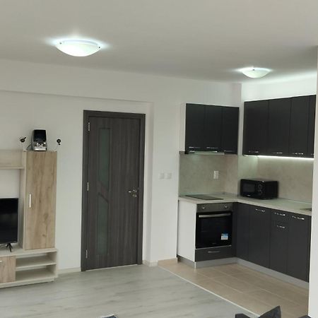 Valemar Apartments Pomorie Luaran gambar