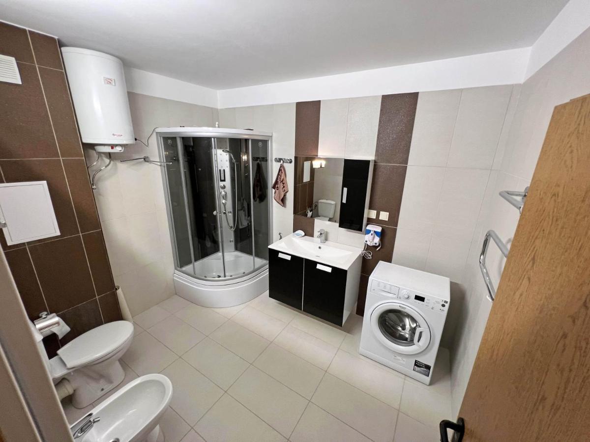 Valemar Apartments Pomorie Luaran gambar