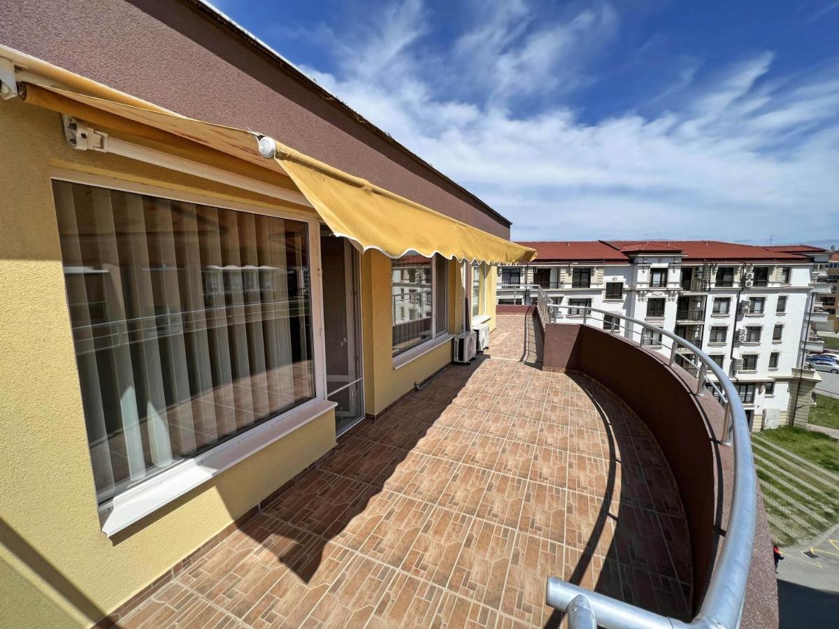 Valemar Apartments Pomorie Luaran gambar