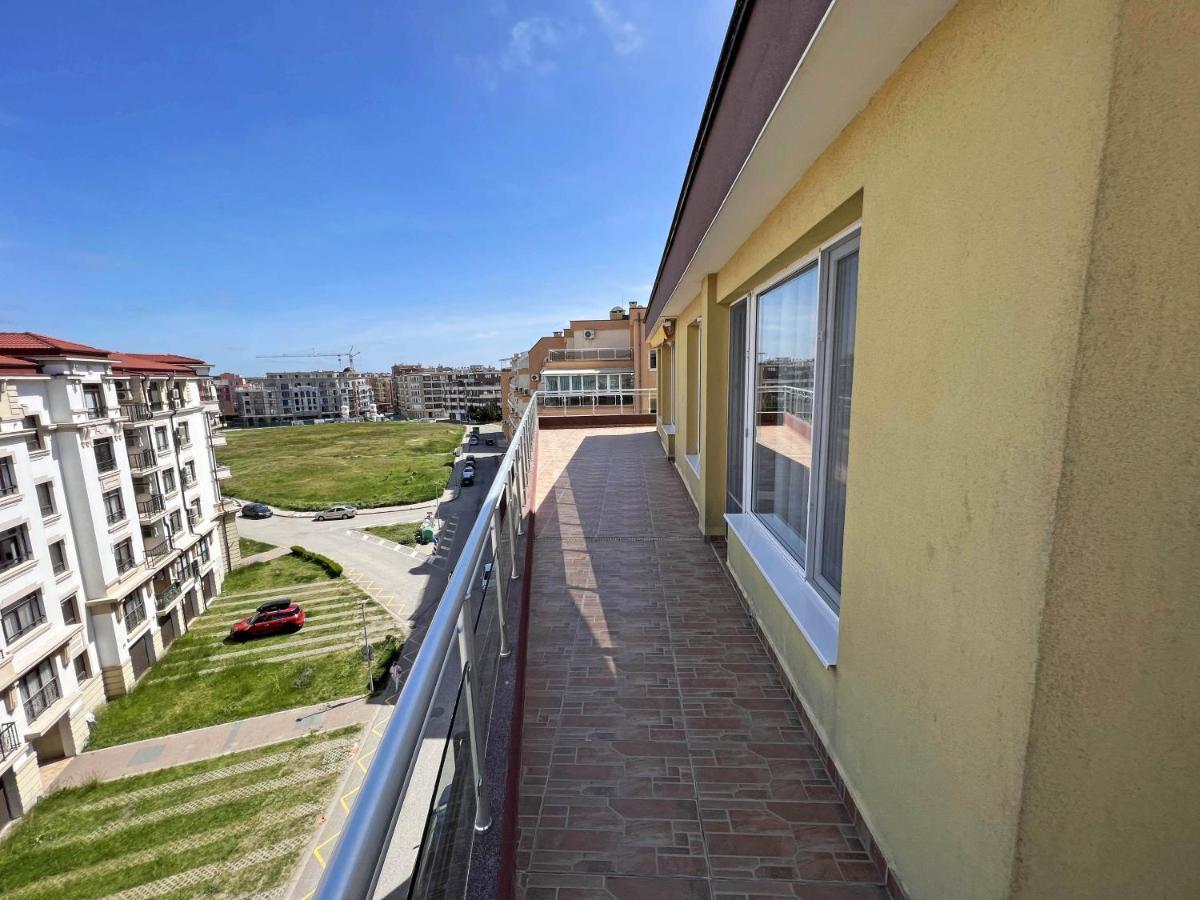 Valemar Apartments Pomorie Luaran gambar