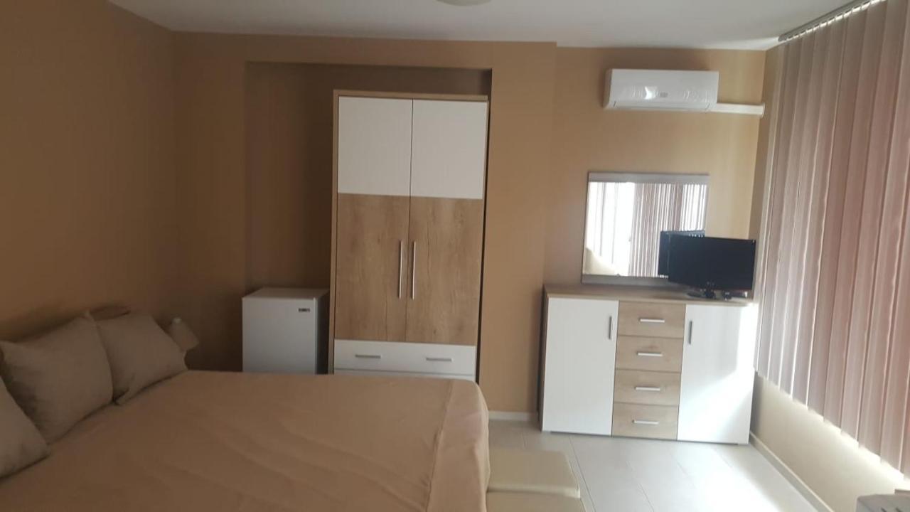 Valemar Apartments Pomorie Luaran gambar