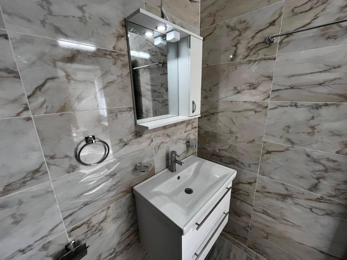 Valemar Apartments Pomorie Luaran gambar