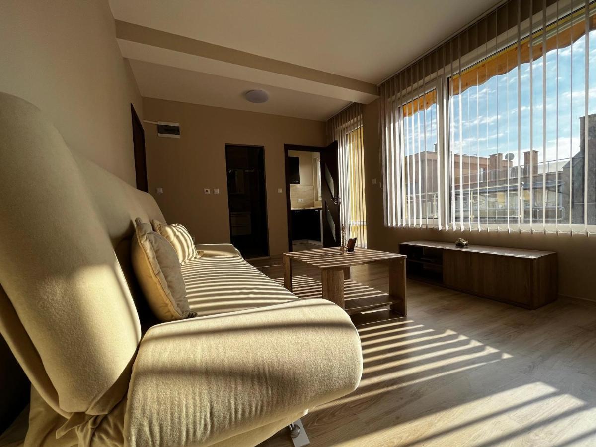 Valemar Apartments Pomorie Luaran gambar